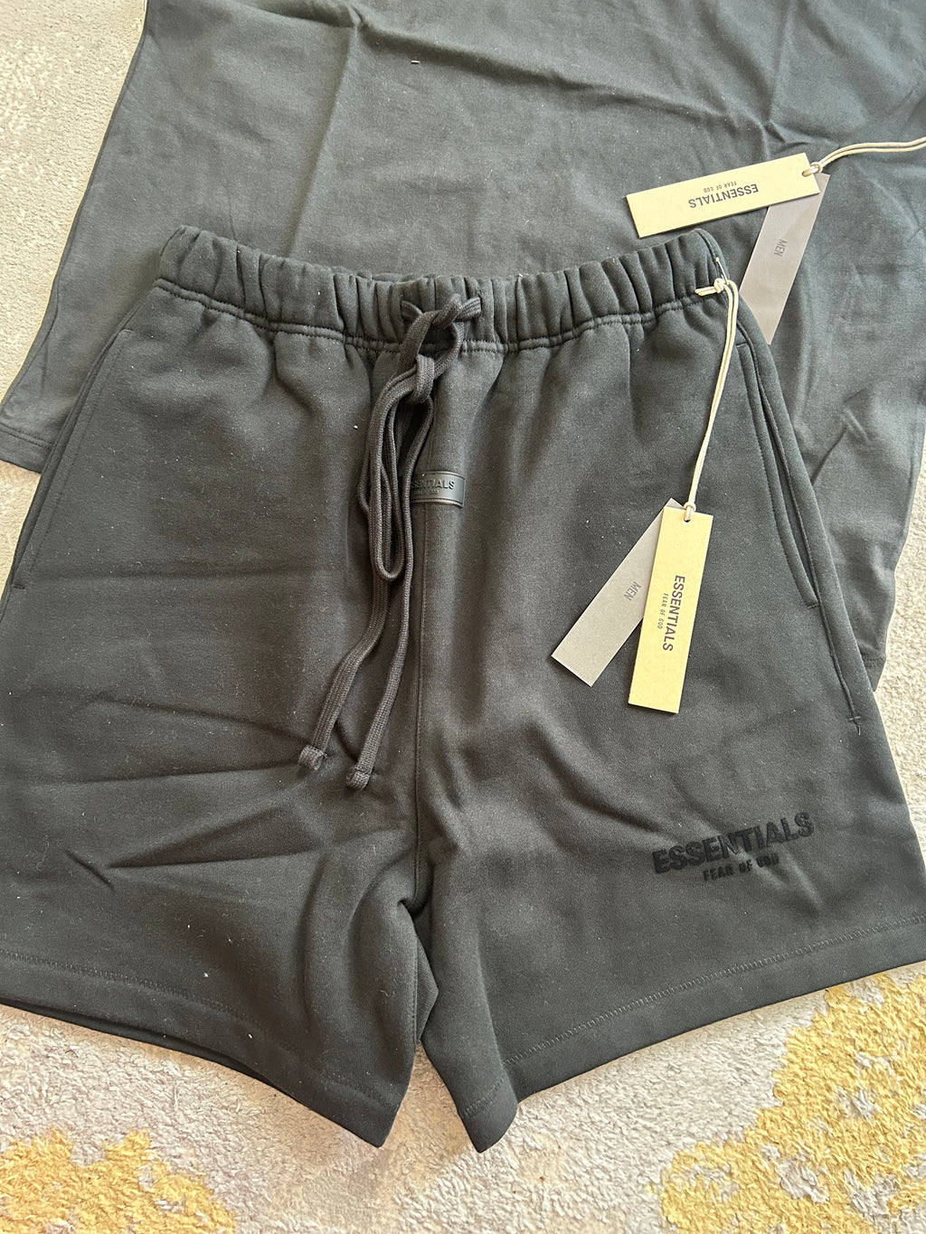 Ensemble Essentials Noir — Taille S