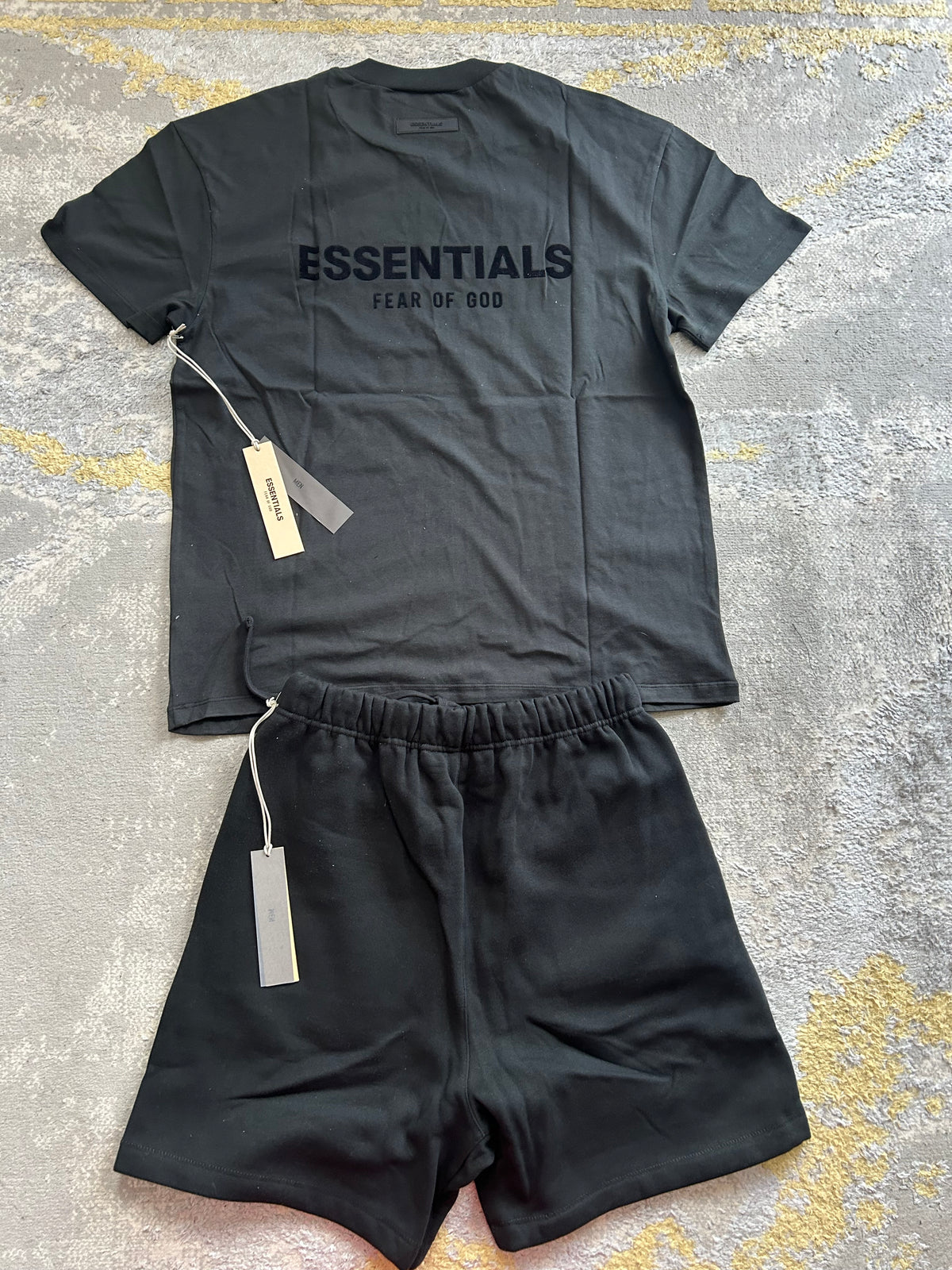 Ensemble Essentials Noir — Taille S