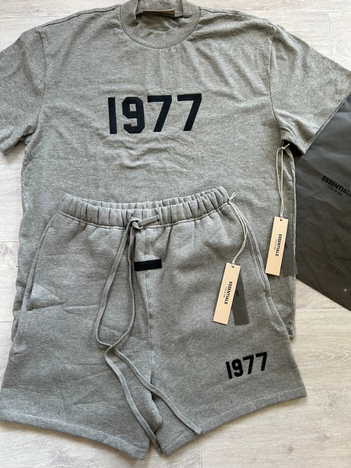 Ensmble Essentials 1977 Gris — Taille S