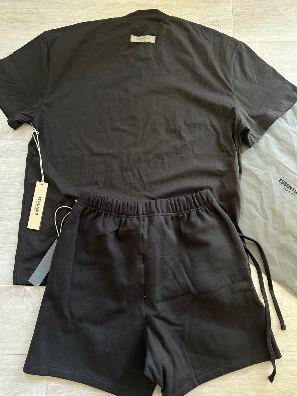 Ensemble Essentials Gris Foncé — Taille S